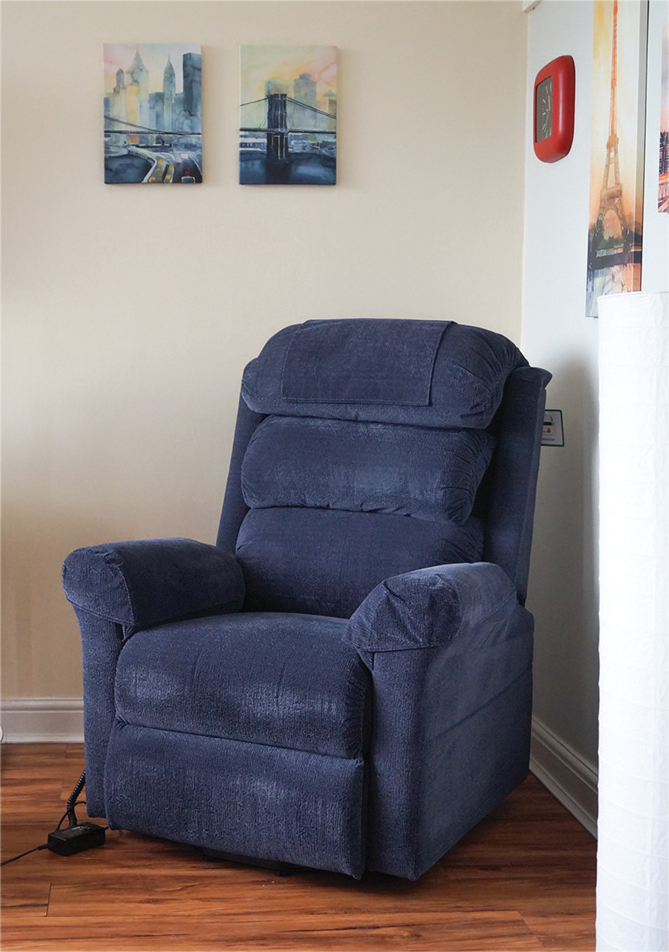 Ecclesfield Wall Hugging Single Rise & Recliner - Chenille Material - Image 4