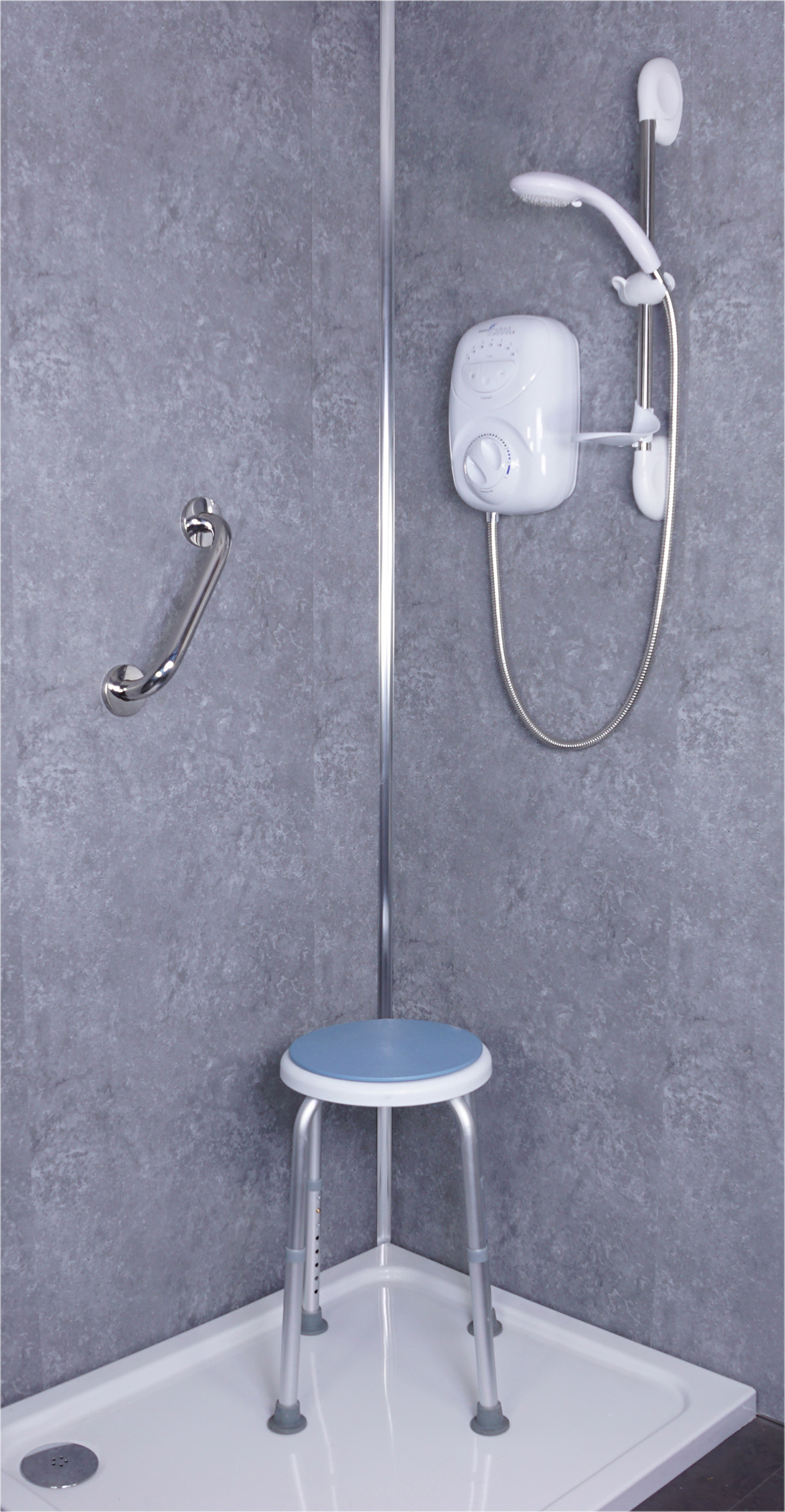 Stainless Steel grab bar in a polished finish - Image 6