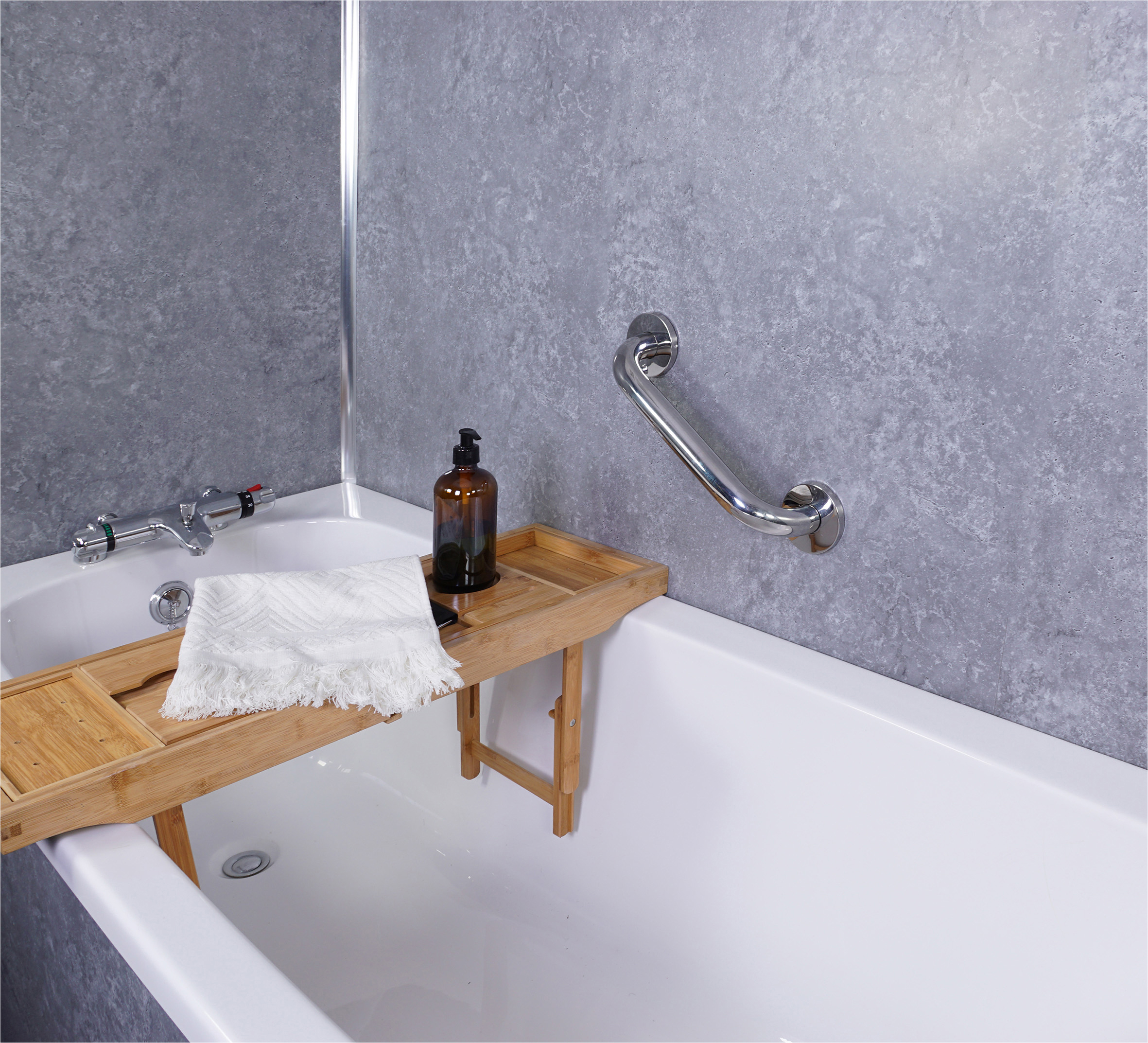 Stainless Steel grab bar in a polished finish - Image 7